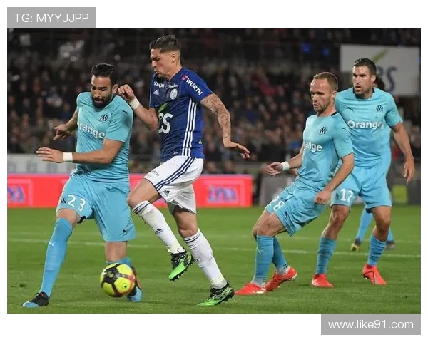 法甲赛季最佳进攻球员：最佳进攻球员的评选与表现