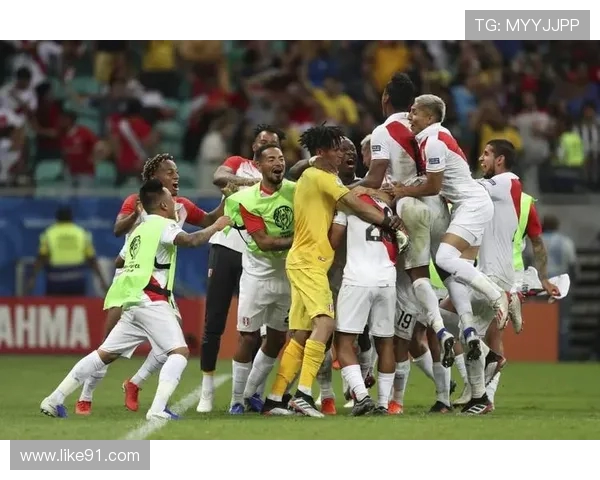 秘鲁与智利10月4日世界杯预选赛激战正酣 结果引发广泛关注