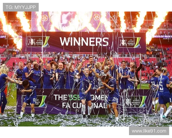 英超曾连续两个赛季晋级欧冠的球队有哪些？